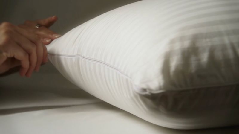 Dunlopillo Super Comfort Deep Latex Pillow